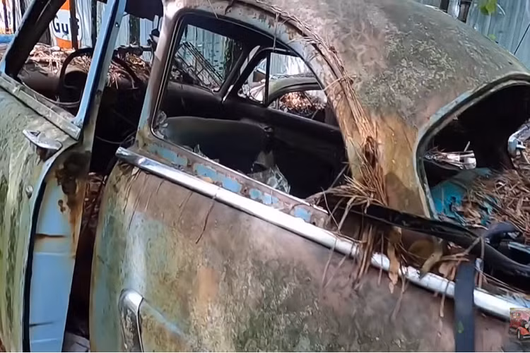 Nơi này cũng khá nổi tiếng, không chỉ được các nhiếp ảnh gia mà còn được những hãng truyền thông nổi tiếng ghé thăm và ghi lại tư liệu trong những năm qua, bao gồm New York Times và BBC. Nó cũng là nơi “an nghỉ” của một vài chiếc xe nổi tiếng, ví như chiếc xe cuối cùng mà Elvis Presley từng mua vào năm 1977, chỉ vài tháng trước khi ông qua đời.