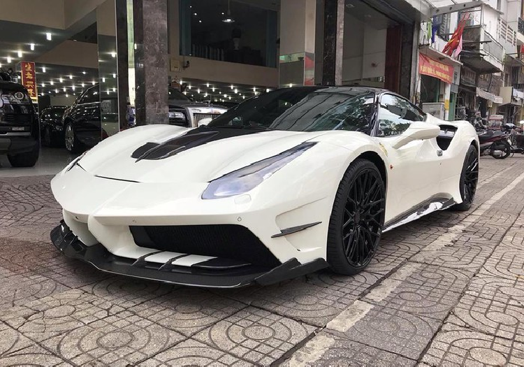 Động cơ kết hợp cùng hộp số ly hợp kép 7 tốc độ, nhờ đó siêu xe Ferrari 488 GTB độ Misha Designs mất khoảng thời gian 3 giây để tăng tốc từ vị trí xuất phát lên 100 km/h trước khi đạt vận tốc tối đa 330 km/h.