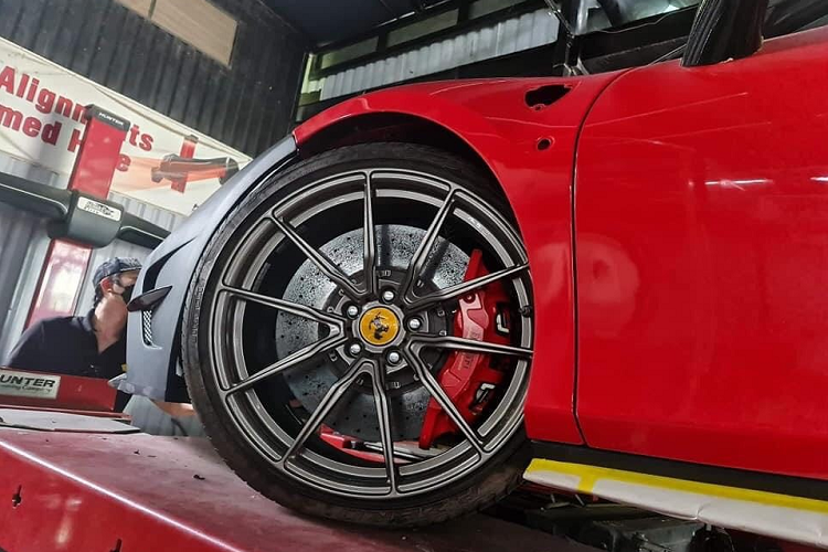 Một số thông tin cho rằng, các xưởng độ ở Trung Quốc vẫn cho ra đời nhiều chiếc xe độ Misha Designs giống với hàng thật để cung ứng cho các khách hàng không nằm trong số 20 chủ nhân Ferrari 488 GTB sở hữu bản độ chính hãng.