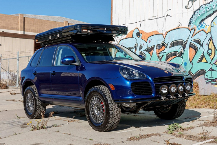 Porsche Cayenne Turbo S cho 
