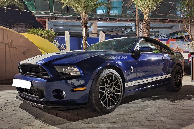Dù không được phân phối chính hãng, nhưng các phiên bản Ford Mustang Shelby GT500 2021 mới về nước đều rất nhanh chóng tìm được chủ nhân. Trong số đó không thể không nhắc đến các phiên bản Mustang đặc biệt với số lượng chỉ đếm trên đầu ngón tay tại nước ta.