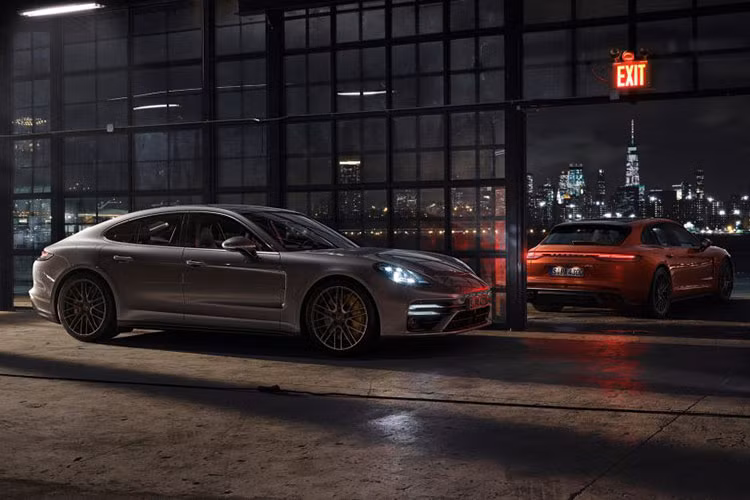 Về sức mạnh của mô-tơ điện, có vẻ như Porsche đã hài lòng với con số 134 mã lực trên Panamera 4S E-Hybrid. Trong tương lai, những bước tiến tiếp theo của Porsche về xe hybrid có thể bao gồm hệ thống định vị thông minh hơn giúp tối ưu hóa việc sử dụng hệ thống truyền động hybrid.