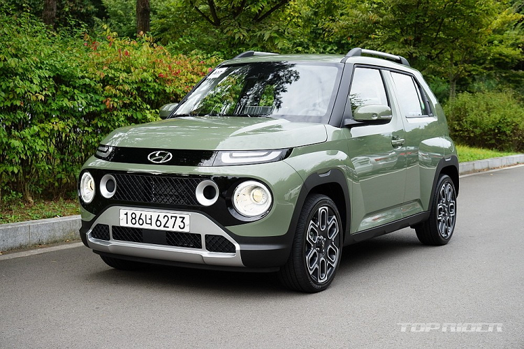 Sau khi biết giá xe Hyundai Casper 2022, không ít người tiêu dùng tại Hàn Quốc đã chê mẫu xe này là đắt. Trên mạng xã hội, người tiêu dùng Hàn Quốc đã để lại những bình luận về giá bán của Casper 2022 như sau: Sao tôi nghe đồn giá bán khởi điểm chỉ là 8 triệu Won thôi mà?; Chi phí sản xuất xe được giảm một nửa mà giá bán vẫn giữ nguyên; Dù đây là SUV nhưng lại cỡ nhỏ, thế mà giá gần 20 triệu Won.