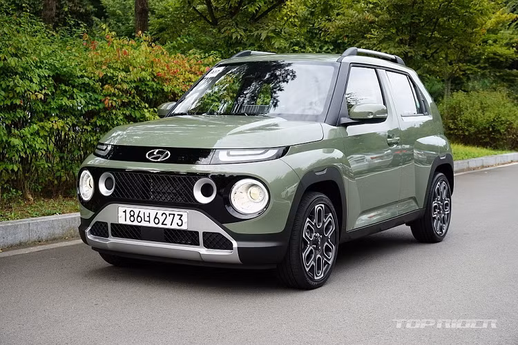 Sau khi biết giá xe Hyundai Casper 2022, không ít người tiêu dùng tại Hàn Quốc đã chê mẫu xe này là đắt. Trên mạng xã hội, người tiêu dùng Hàn Quốc đã để lại những bình luận về giá bán của Casper 2022 như sau: Sao tôi nghe đồn giá bán khởi điểm chỉ là 8 triệu Won thôi mà?; Chi phí sản xuất xe được giảm một nửa mà giá bán vẫn giữ nguyên; Dù đây là SUV nhưng lại cỡ nhỏ, thế mà giá gần 20 triệu Won.