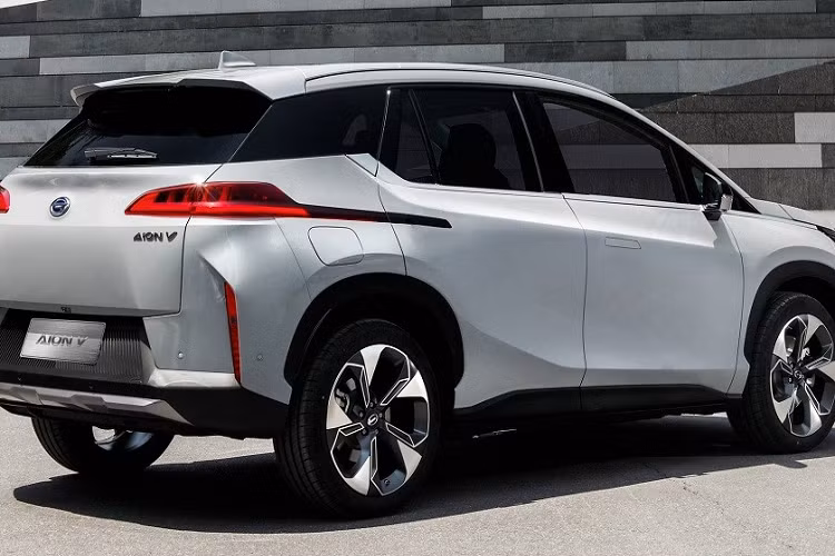 Theo kế hoạch, xe sẽ chính thức trình làng tại thị trường Trung Quốc vào nửa cuối năm nay. Mức giá xe Mitsubishi Airtrek EV 2022 cũng chưa được công bố.