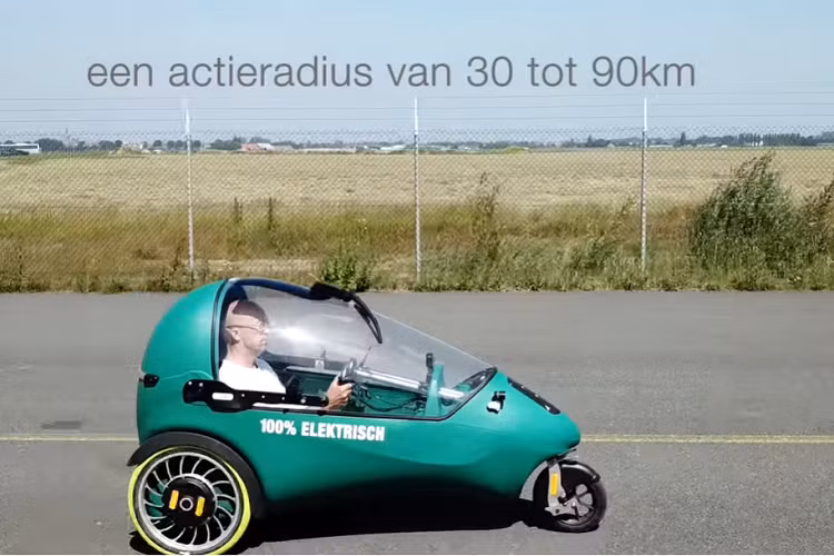 Ngược lại, LEF cũng có những nhược điểm như chỉ có 3 bánh, và giống với mọi chiếc xe 3 bánh khác trong lịch sử, tính cân bằng không phải ưu điểm của nó.