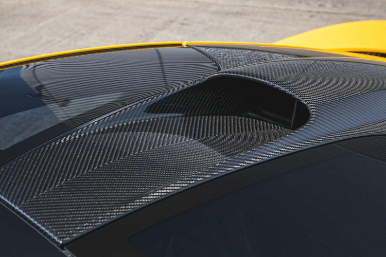 Việc chiếc siêu xe triệu đô McLaren P1 siêu hiếm có số thứ tự 23 tìm chủ nhân mới đã khiến giới nhà giàu thế giới và có thể là ở Việt Nam quan tâm, câu hỏi đặt ra là McLaren P1 có thể về nước khi đã "quá tuổi" theo đường nhập khẩu chính ngạch. Câu trả lời là các đại gia Việt có thể mang chiếc xe McLaren P1 này về nước theo diện nhập qua 1 nước thứ 3 rồi mang về nước sử dụng hoặc nhập xe về theo diện xe thanh lý.