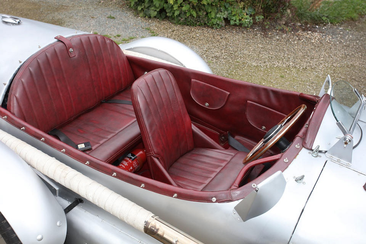 Trong năm 2016, động cơ đã được tái tạo bởi Flight Engineers ở Anh Quốc, và sau đó chiếc xe cũng được thử nghiệm trên máy do lực kế của họ. Ở đó, họ đo được công suất 631 mã lực và 1.965 Nm mô-men xoắn cực đại, cho thấy V12 Special thực sự rất mạnh, và tốc độ tiềm năng nói trên hoàn toàn là có cơ sở