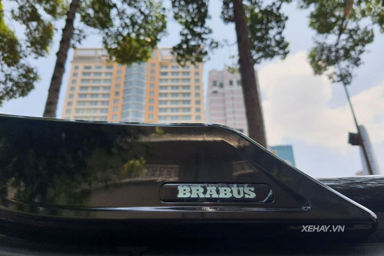 Khối động cơ tăng áp kép V8 4.0L đã được hiệu chỉnh, cho công suất lên tới 789 mã lực và mô-men xoắn cực đại 1.000 Nm, tăng 212 mã lực và 150 Nm so với nguyên bản.