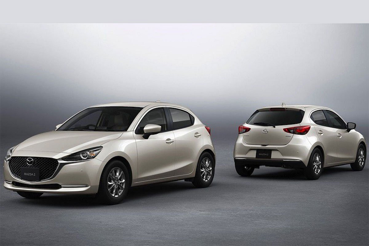 Tại Việt Nam, Thaco đang phân phối Mazda2 với 2 biến thể là sedan và hatchback, giá bán dao động từ 479 - 619 triệu đồng. Mazda2 được xếp “chung mâm” với Hyundai Accent, Toyota Vios, Kia Soluto và Honda City.