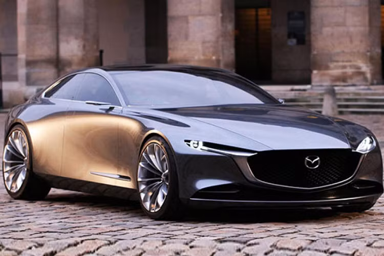 Không chỉ thay đổi hoàn toàn về động cơ và hệ dẫn động, Mazda6 2022 còn hứa hẹn sẽ lột xác trong thiết kế ngoại thất. Trang tin Spyder7 cho biết, thiết kế ngoại thất của Mazda6 mới sẽ lấy cảm hứng từ mẫu xe Vision Coupe Concept ra mắt năm 2017.