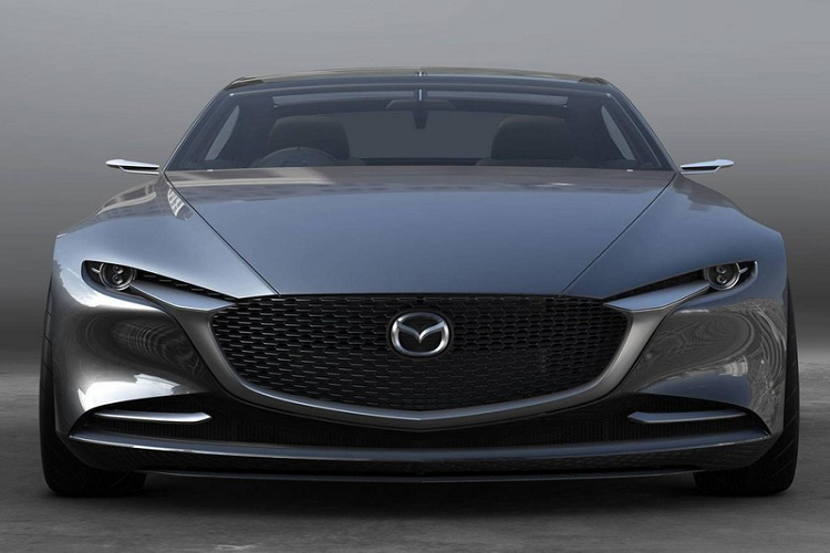 Ngoài ra, Vision Coupe Concept còn mang trên mình lưới tản nhiệt mới, định hình phong cách tương lai cho thương hiệu Mazda, cùng với bộ khuếch tán gió sau hình chữ "H". Tuy nhiên, khác với Vision Coupe Concept, Mazda6 2022 dự kiến sẽ được trang bị nội thất 5 chỗ ngồi.