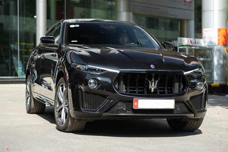  9. Maserati Levante Trofeo (590 mã lực): Được mệnh danh là "mẫu SUV của Ferrari", Maserati Levante Trofeo là chiếc SUV mạnh nhất đến từ Italy. Sức mạnh của xe đến từ động cơ V8 3.8L do Ferrari sản xuất, công suất 590 mã lực và mô-men xoắn 730 Nm. Levante Trofeo có thể tăng tốc 0-100 km/h trong 3,9 giây trước khi đạt vận tốc tối đa 304 km/h. Ảnh: Hoàng Huy.