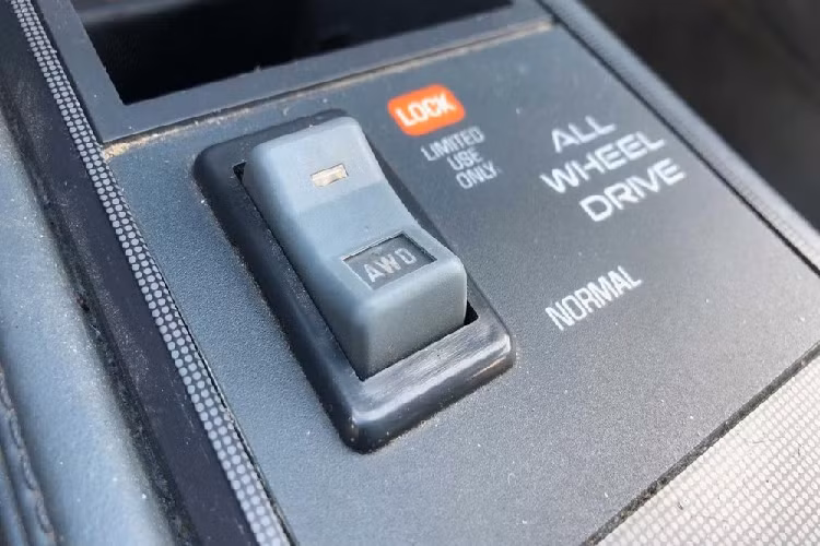 Sau khi mua chiếc Pontiac 6000 SE AWD, anh Simons đã đăng ký biển số dành cho ô tô sưu tập và giữ xe trong garage để dành cho những dịp đặc biệt. Ngoài ra, anh còn dự định sẽ sửa một số chi tiết nhỏ để chiếc xe hoàn hảo hơn. Đối với thương hiệu Pontiac, 6000 SE AWD là một mẫu xe đóng vai trò khá đặc biệt.