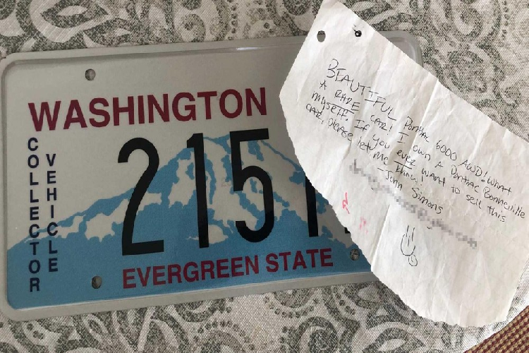 Khi về tay anh Simons, chiếc Pontiac 6000 SE AWD đời 1990 này có số công-tơ-mét 107.000 dặm (khoảng 171.000 km) và trông vẫn còn khá tốt. Điều này không có gì bất ngờ khi ông Ross vốn làm nghề sửa chữa ôtô trong gần 30 năm.