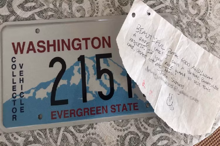 Khi về tay anh Simons, chiếc Pontiac 6000 SE AWD đời 1990 này có số công-tơ-mét 107.000 dặm (khoảng 171.000 km) và trông vẫn còn khá tốt. Điều này không có gì bất ngờ khi ông Ross vốn làm nghề sửa chữa ôtô trong gần 30 năm.