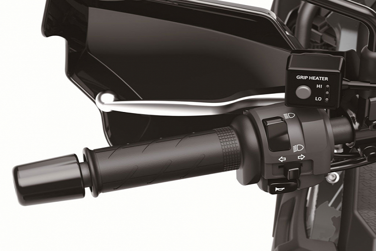 Động cơ vẫn cấu hình xy-lanh đơn 652 cc, Kawasaki không cho biết thông số cụ thể ở động cơ nhưng mức mô-men xoắn là 54 Nm ở vòng tua 4.500 vòng/phút.