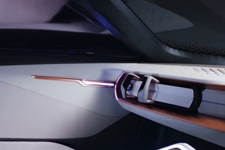 Hiện tại, BMW đang giữ bí mật hầu hết các thông số kỹ thuật cụ thể, chỉ đơn giản nói rằng i4 sẽ cung cấp 523 mã lực, giả định là dành cho bản M Performance với khả năng gia tốc từ 0-100 km/h trong khoảng 4 giây. 