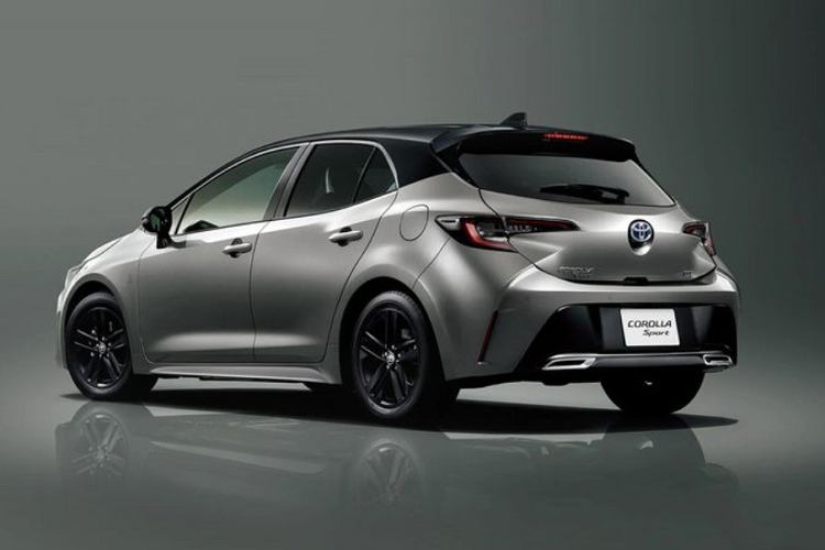 Hiện tại, Toyota Corolla 50 Million Edition chỉ được bán tại thị trường Nhật Bản với giá dao động từ 2,83 triệu Yên đến 2,88 triệu Yên (khoảng 564 - 576 triệu đồng).