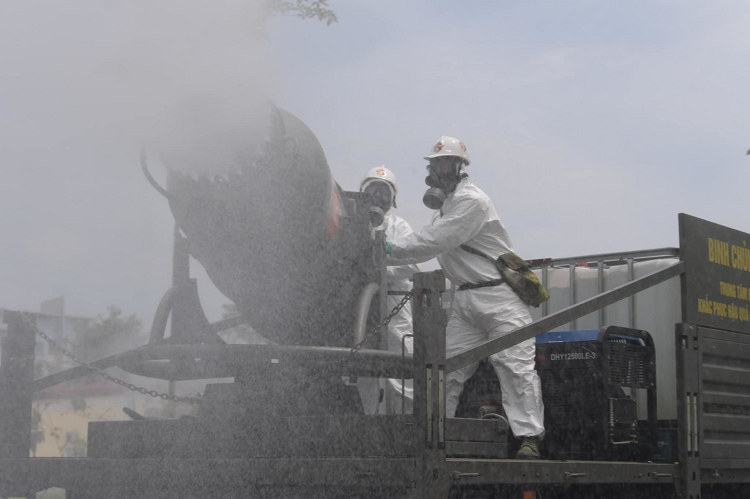 27 cong an Ha Noi vao dien F1 lien quan BV Benh Nhiet doi Trung uong-Hinh-2