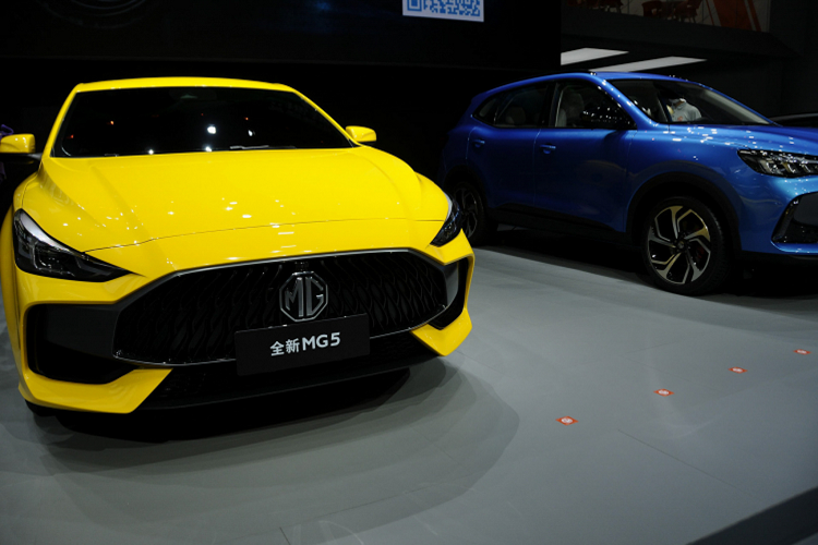 Sau khi ra mắt tại Thái Lan, MG5 2021 sẽ sớm về Việt Nam, nhanh nhất là trong năm nay. Sự xuất hiện của MG5 2021 sẽ bổ sung vào danh mục sản phẩm của MG Việt Nam hiện nay, vốn chỉ có 2 dòng CUV hạng B và C.