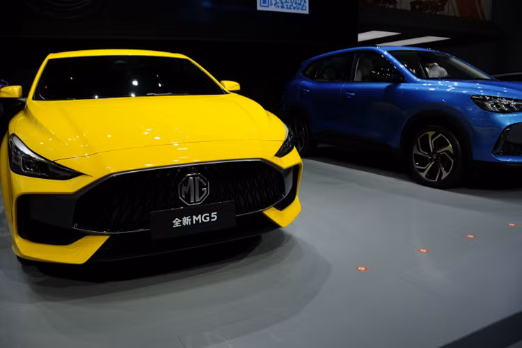 Sau khi ra mắt tại Thái Lan, MG5 2021 sẽ sớm về Việt Nam, nhanh nhất là trong năm nay. Sự xuất hiện của MG5 2021 sẽ bổ sung vào danh mục sản phẩm của MG Việt Nam hiện nay, vốn chỉ có 2 dòng CUV hạng B và C.