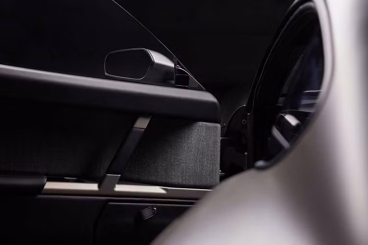 Piech cho biết kiến trúc của mẫu xe điện này là hoàn toàn linh hoạt, vì vậy có thể dễ dàng điều chỉnh để phù hợp với các ứng dụng khác, đồng thời công khai thừa nhận rằng công ty cũng đang phát triển một mẫu SUV và một mẫu sedan thể thao nữa.