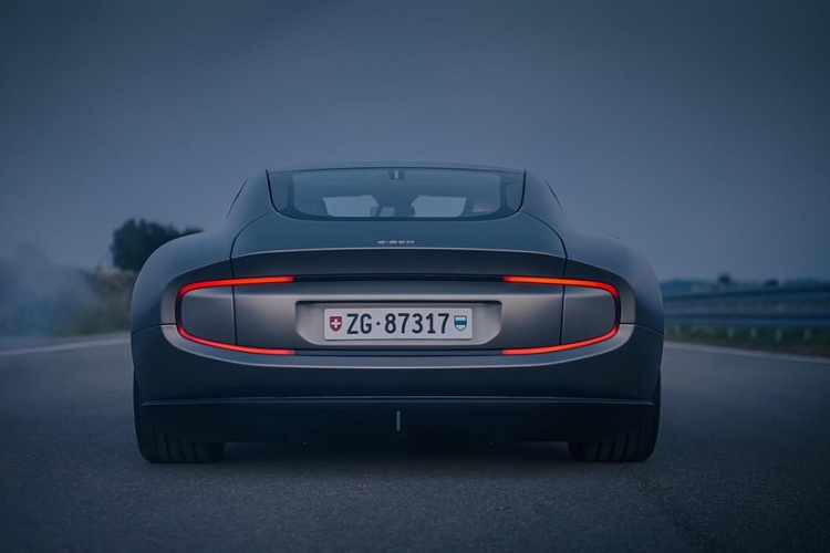 Trước mắt, chúng ta vẫn chưa có thông tin nào về giá xe Piech GT 2024, nhưng có thể dự đoán là mẫu coupe điện bóng bẩy, hiệu suất cao này sẽ không rẻ.