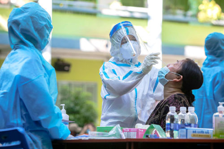 Kiem soat chat nguoi ra - vao TP HCM