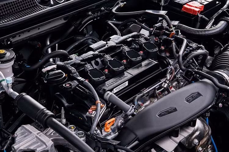 Chẳng bao lâu sau đó, mẫu sedan cỡ C này tiếp tục trình làng ở một thị trường Đông Nam Á nữa, đó là Singapore. Honda Civic 2022 tại Singapore chỉ có đúng 1 phiên bản với giá 122.999 SGD (khoảng 2,18 tỷ đồng). Việc Honda Civic mới đắt như thế tại Singapore không có gì lạ vì ô tô ở đảo quốc Sư tử vốn bị đánh thuế rất cao.