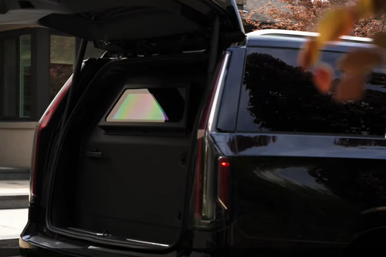 Escalade mới nhất vốn đã có một nội thất tuyệt vời, nhưng Inkas cũng cung cấp thêm nhiều tùy chọn bọc đệm và các chi tiết trang trí để chủ sở hữu có thể đưa chiếc xe của mình lên cấp độ sang trọng mới.