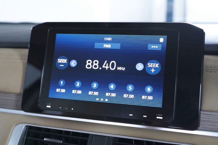 Nâng cấp đáng kể nhất của Xpander là hộp số tự động vô cấp CVT thay cho loại 4 cấp trước đây nhằm cải thiện khả năng tiết kiệm nhiên liệu và quá trình sang số mượt mà hơn.