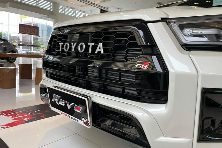 Phiên bản này sở hữu nhiều yếu tố, khiến nó không hề thua kém khi đặt cạnh các đối thủ trong phân khúc bán tải cỡ trung.