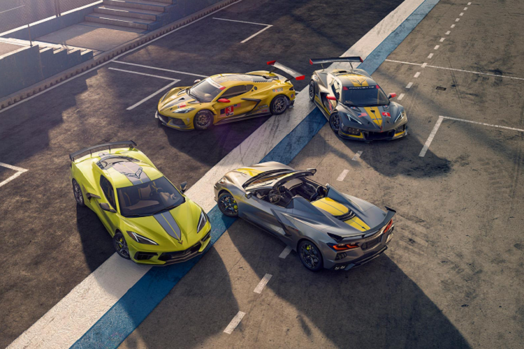 Những chiếc xe thuộc phiên bản đặc biệt này được thiết kế để kỷ niệm mùa giải vừa qua, lần đầu tiên Corvette Stingray có động cơ đặt giữa đã tham gia. Hai chiếc xe đua C8.R thuộc đội Corvette Racing đã chinh phục và giành được nhiều thành công trong giải đua này với danh hiệu cho Nhà sản xuất, cho tay đua và đội đua xuất sắc của mùa giải IMSA 2020.