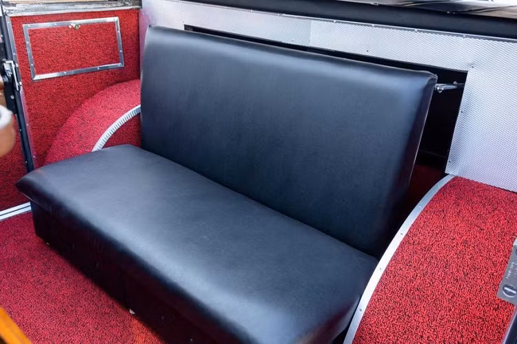 Hiện tại, rang Bring A Trailer đang đấu giá Mohs SafariKar 1973 với số tiền tính tới lúc này đang là 33.333 USD, thu hút nhiều lượt theo dõi và bình luận từ cộng đồng người mua. 