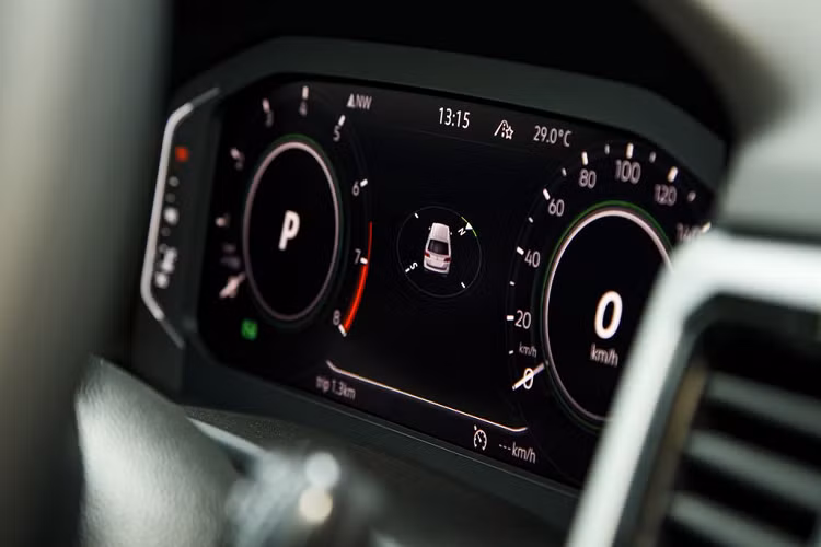 Về khả năng vận hành, Volkswagen Teramont 2021 trên thế giới có 2 cấu hình động cơ, gồm bản máy xăng tăng áp 2.0L TSI công suất 235Hp và và mô-men xoắn cực đại 350 Nm. Bản động cơ VR6 3.6L công suất 276 mã lực và mô-men xoắn 361Nm. Cả hai cấu hình động cơ này sẽ đều kết hợp với hộp số tự động 8 cấp, đi kèm hệ dẫn động cầu trước hoặc dẫn động bốn bánh 4Motion.