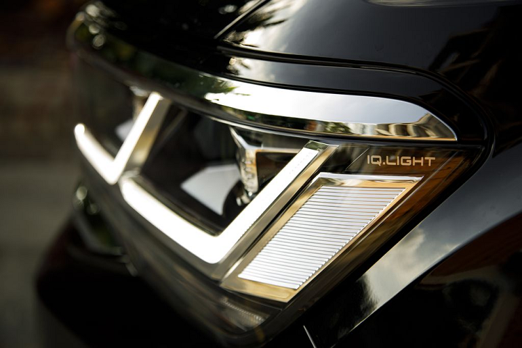 Teramont được chế tạo dựa trên nền tảng MQB (Modular Transverse Matrix) mới của Volkswagen, có kích thước tổng thể xe (DxRxC) là 5.090x 1.989x 1.778 (mm); chiều dài cơ sở lên tới 2.979 (mm). Xe sở hữu thiết kế mạnh mẽ và hiện đại với những chi tiết tạo hình khối chắc chắn, gây ấn tượng ở cả ngoại thất và nội thất.