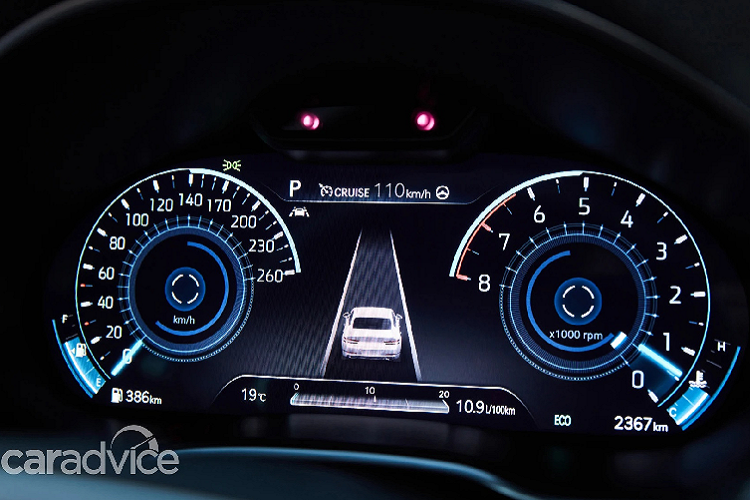 Về công nghệ an toàn, Genesis trang bị cho biến thể này gói kiểm soát an toàn chủ động, gồm có hỗ trợ tránh va chạm phía trước, cảnh báo người lái khi mất tập trung, kiểm soát hành trình thích ứng, camera 360 độ...