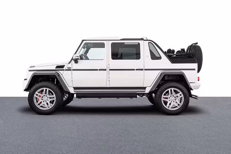 Mẫu xe SUV hạng sang Mercedes-Maybach G650 Landaulet chỉ được sản xuất giới hạn 99 chiếc trên toàn thế giới, may mắn thay một chiếc trong số đó đã thuộc về hãng độ danh tiếng Brabus.