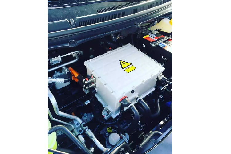 VinFast VF e34 2022 mới đã chính thức ra mắt tại thị trường Việt Nam từ 15/10/2021, hé lộ hàng loạt tính năng thông minh cùng nhiều thông tin quan trọng về hệ thống sạc và pin.