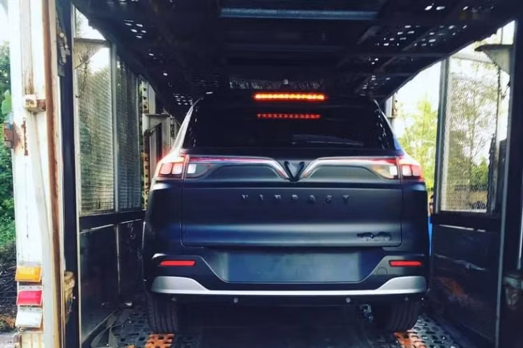 Đi cùng hệ dẫn động cầu trước, hệ thống treo trước MacPherson, hệ thống treo sau dạng thanh xoắn.