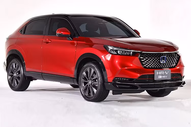 Phiên bản và giá xe Honda HR-V 2022 tại Thái Lan: HR-V e:HEV E 9xx,000 baht (dưới 680 triệu đồng); HR-V e:HEV EL 1,0xx,000 baht (khoảng 680 triệu đồng); HR-V e:HEV RS 1,1xx,000 baht (dưới 815 triệu đồng). Hiện tại, Honda Thái Lan chưa công bố giá bán chính thức cho HR-V thế hệ mới. Giá bán đưa ra là đại lý Honda Thái Lan hé lộ.