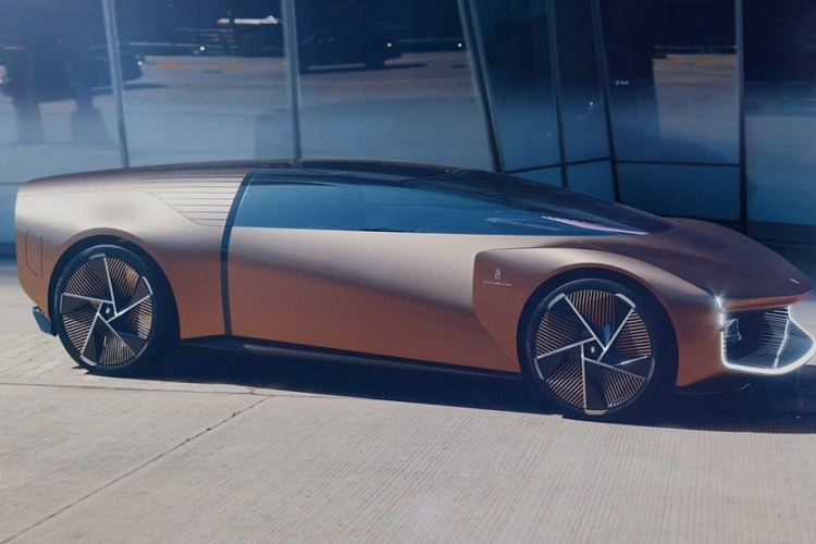 Công ty thiết kế đến từ Ý - thương hiệu Pininfarina nổi danh trên thế giới vì một số mẫu xe được coi là đẹp nhất trong lịch sử, bao gồm những chiếc xe cổ điển như Ferrari 250 GT SWB và Peugeot 504 cũng như các chiếc xe hiện đại như Alfa Romeo Brera và hypercar Battista của chính mình.