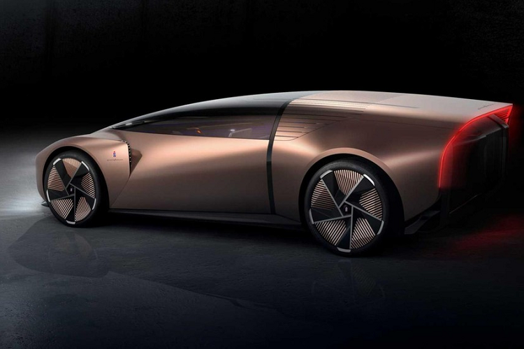 Đương nhiên, Pininfarina không hề có kế hoạch đưa Teorema vào sản xuất thật bởi nó đơn thuần chỉ là một mẫu xe trình diễn ý tưởng mà thôi. Công ty Ý nói rằng mẫu concept dị thường này sẽ được giới thiệu tới một số người chọn lọc trong những tuần tới.