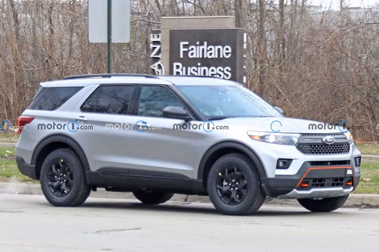 Ford Explorer 2022 da lo dien, ngay ra mat khong con xa