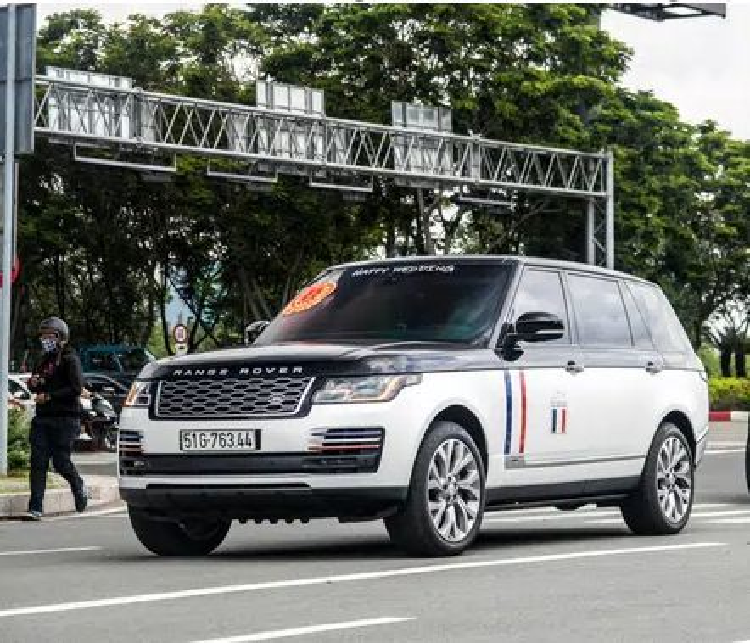 Nhung cu chuyen nhuong sieu xe dinh dam cua dai gia Viet nam 2020-Hinh-6