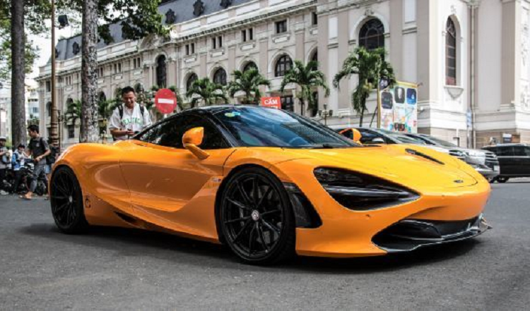 Nhung cu chuyen nhuong sieu xe dinh dam cua dai gia Viet nam 2020-Hinh-7