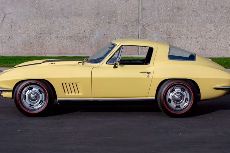 Đây là một phiên bản nằm trong số 20 chiếc Chevrolet Corvette L88 cực hiếm thuộc phiên bản giới hạn được chế tạo vào năm 1967