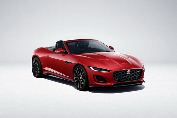  Giá xe Jaguar F-Type R-Dynamic Black Edition 2021 từ 64.495 bảng Anh (khoảng 2 tỷ đồng) đi kèm với gói làm đẹp Black Exterior Pack, mâm 5 chấu 20 inch sơn đen bóng "hàng thửa" và có thể được hoàn thiện trong màu đỏ Firenze Red, đen Santorini Black hoặc xám Eiger Grey. Đối với nội thất, F-Type R-Dynamic Black Edition mới có các ghế bọc da Windsor màu đen Ebony kèm đường chỉ khâu tương phản màu trắng Light Oyster hoặc đỏ Mars.