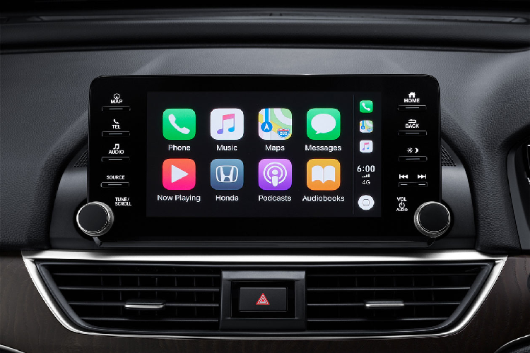 Accord e: HEV TECH bổ sung chức năng hệ thống camera đa góc nhìn, camera quan sát xung quanh, hệ thống giám sát giao thông chéo để cảnh báo khi có xe đang di chuyển khi lùi, hệ thống hỗ trợ đỗ xe thông minh của Honda để giúp bạn đỗ xe chính xác và an toàn hơn với hệ thống phanh khẩn cấp.